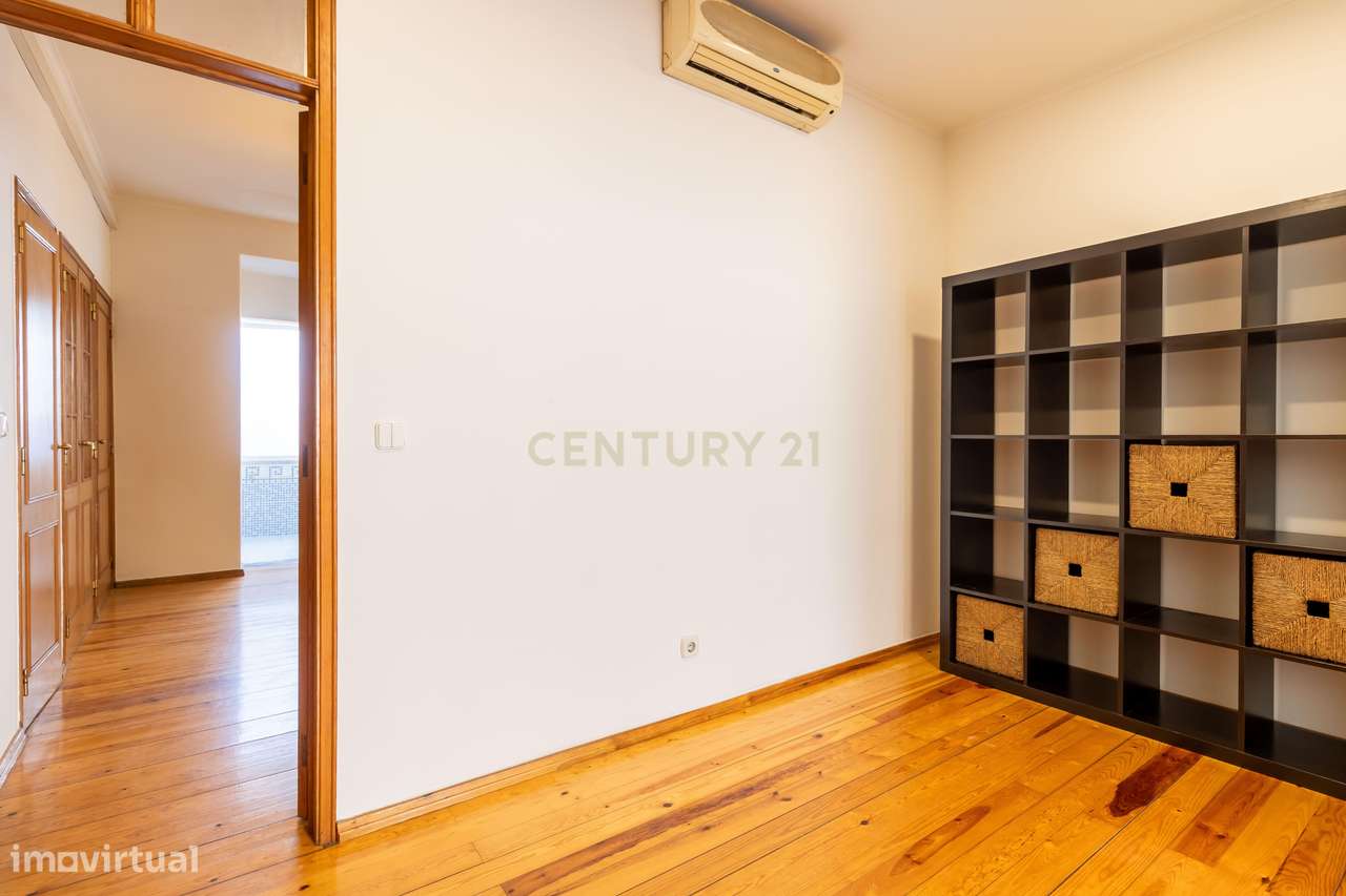 Apartamento na Rua Fradesso da Silveira – Alcântara, Lisboa-4