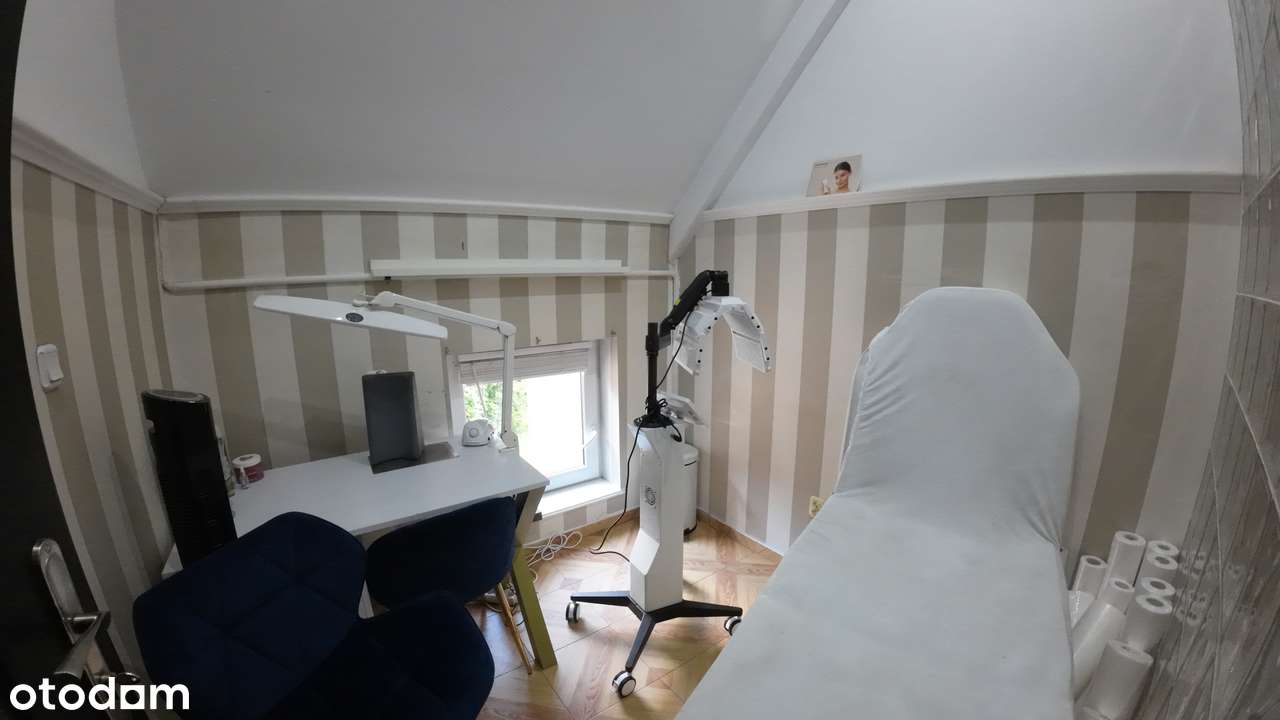 Lokal handlowo-usługowy na sprzedaż-4