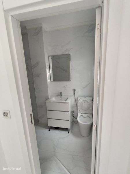 Arrendo T1 com Quintal . Centro da Cova da Piedade - Grande imagem: 4/8