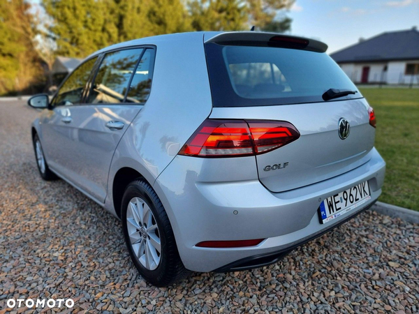 Volkswagen Golf - 2