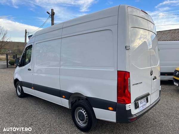 Mercedes-Benz Sprinter 319 - 2