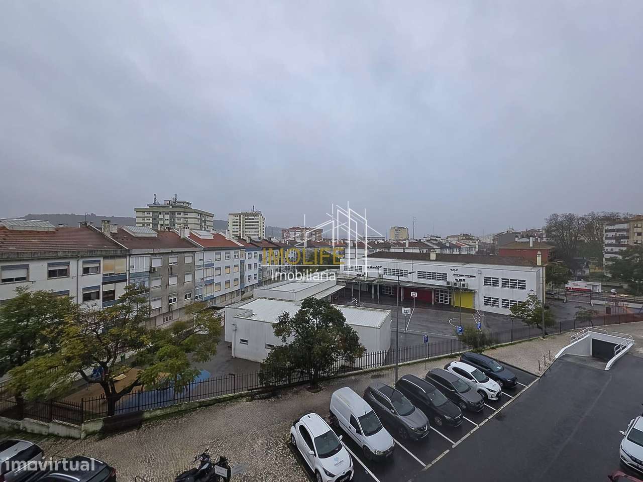 Apartamento T2 com varanda-24