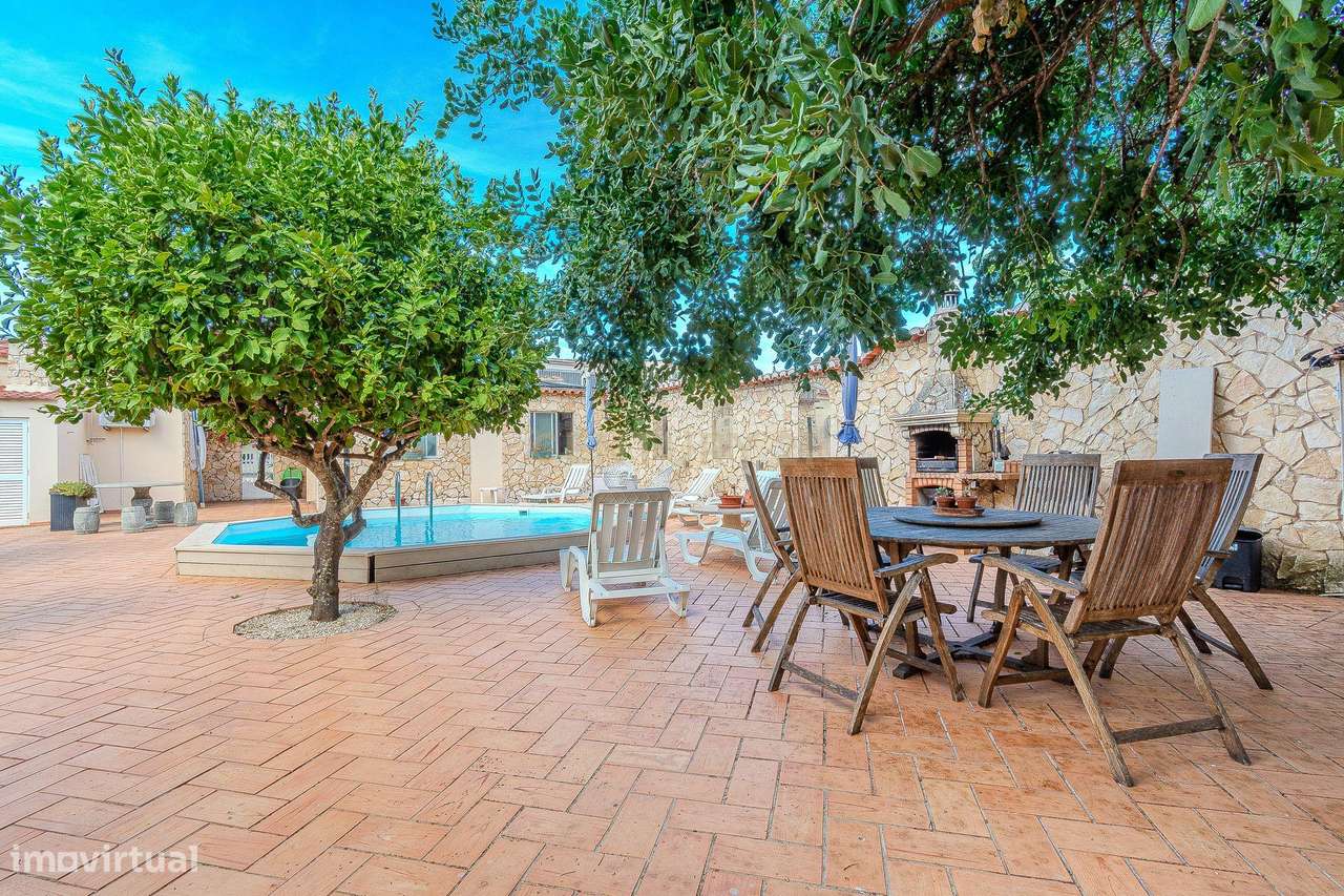Moradia T5 versátil com piscina e zonas independentes - Grande imagem: 5/60