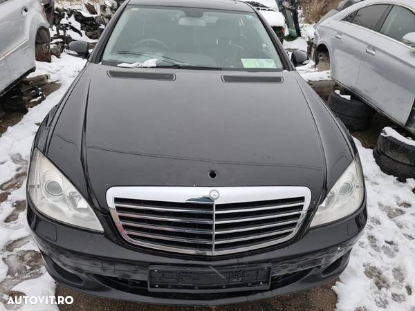 Grila capota mercedes s class w221 an 2008 stare excelenta - 2