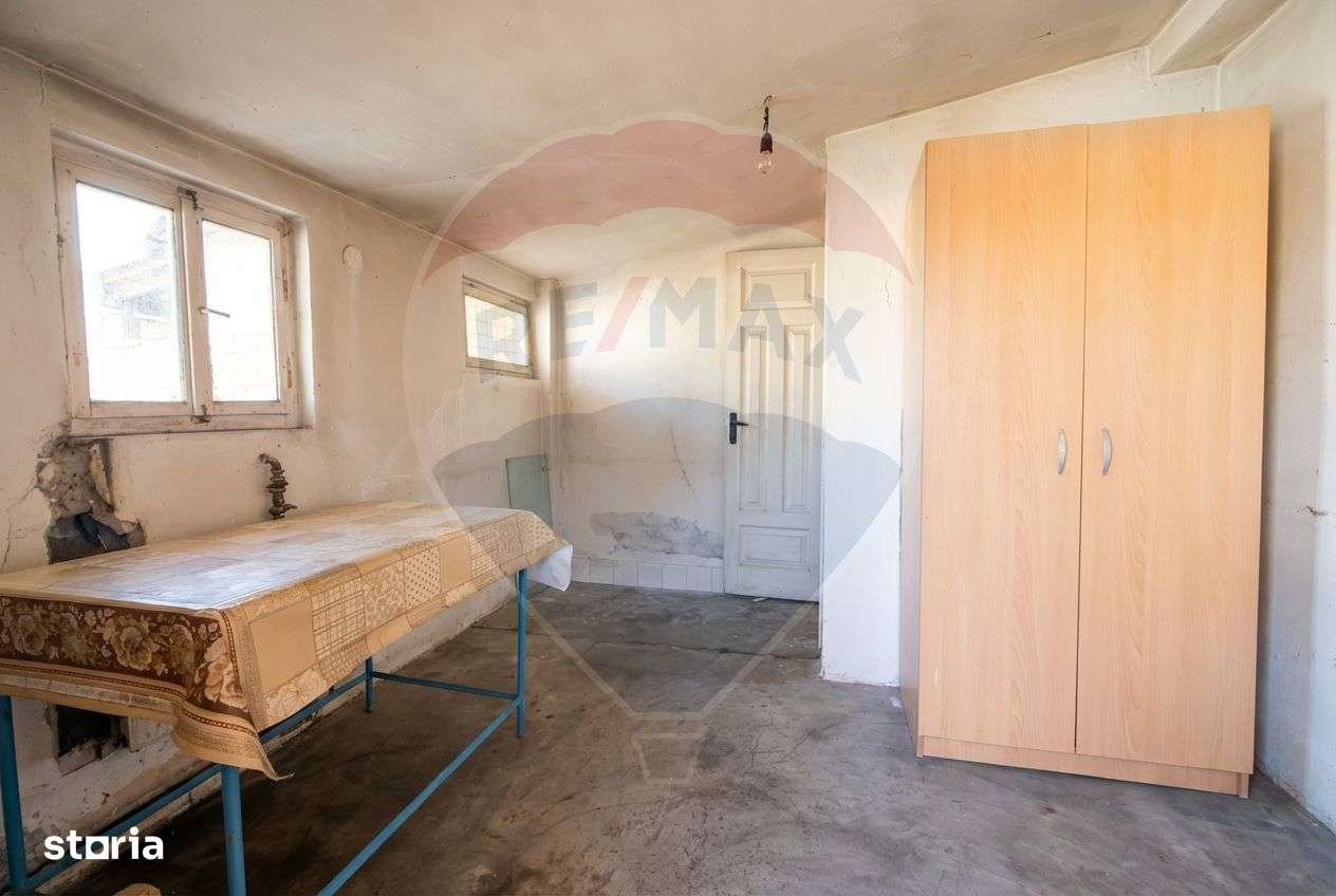 Casă cu 3 camere de vânzare pe str. Fabricii-16