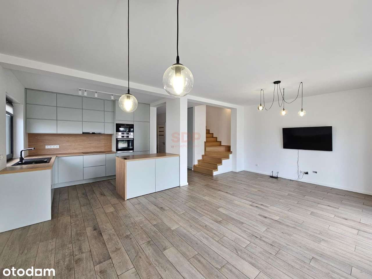 Dom w zabudowie bliźniaczej|Bielany|148m|Ogród