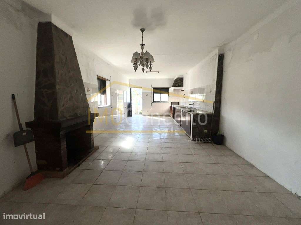 Moradia T2| Quintal| Carvoeiro| Maçao-6