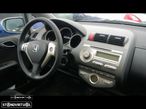 Traseira/Frente/Interior Honda Jazz 2006 (Viatura com 57.700km) - 4