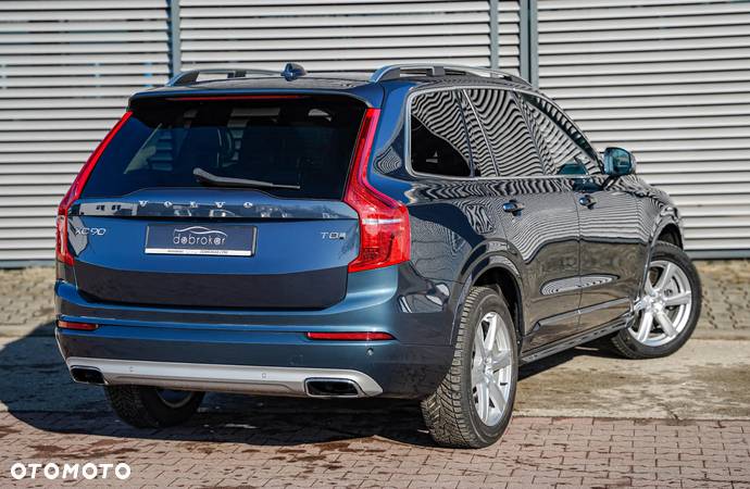 Volvo XC 90 T8 AWD Plug-In Hybrid Momentum Pro 7os - 7