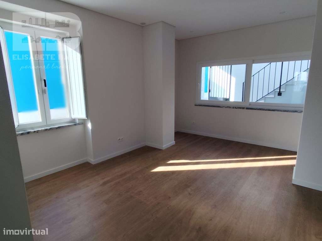 Fantástico apartamento T2+1 no Centro do Montijo-17