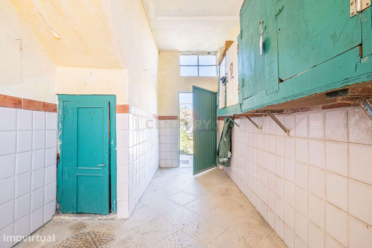 Moradia T3 com Quintal Amplo, Garagem e Anexo – Zona Tranquila da Moit-34