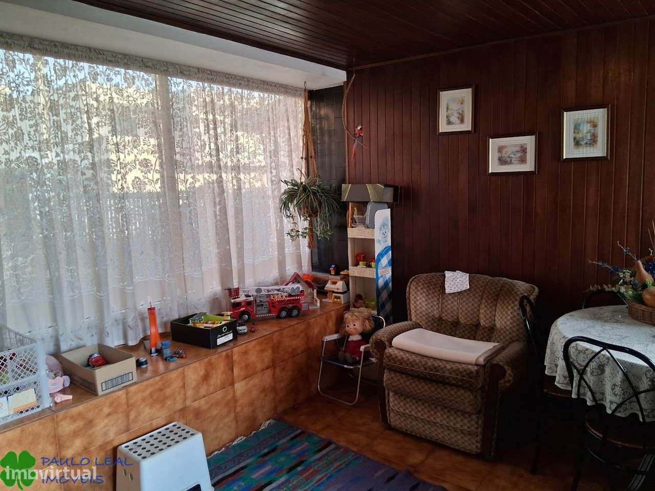 moradia 4 frentes em lote 900 m2 na trofa-11