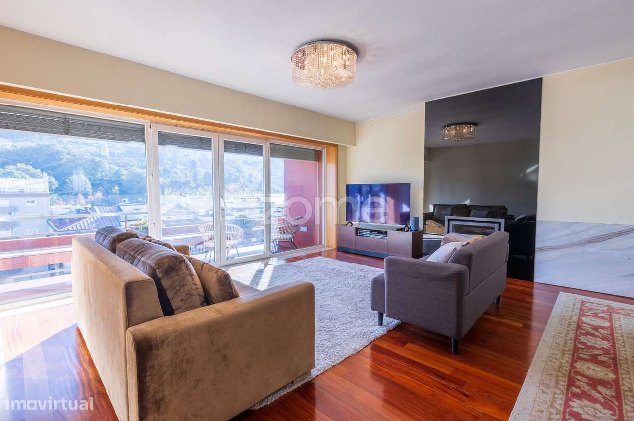 T4 Duplex Exclusivo no Condomínio Vila-Flor – Urgezes, Guimarães-12