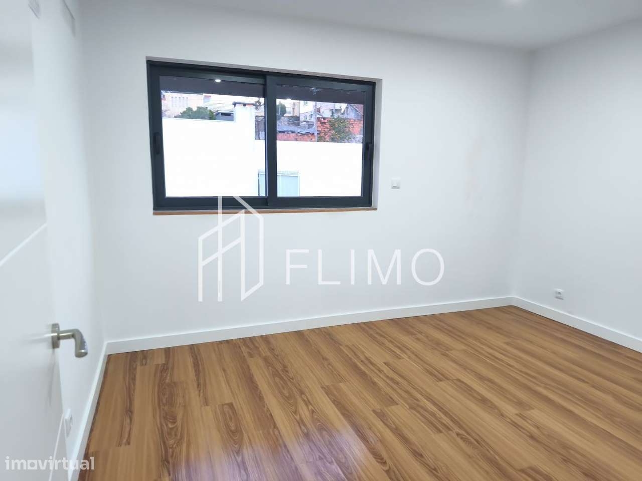 Moradia T3 geminada Nova-38