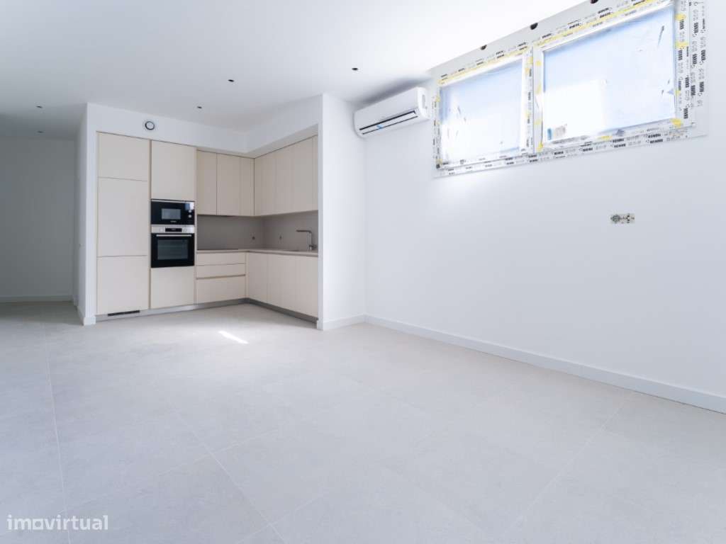 Apartamento T1 renovado com excelentes acabamentos na Nazaré-4