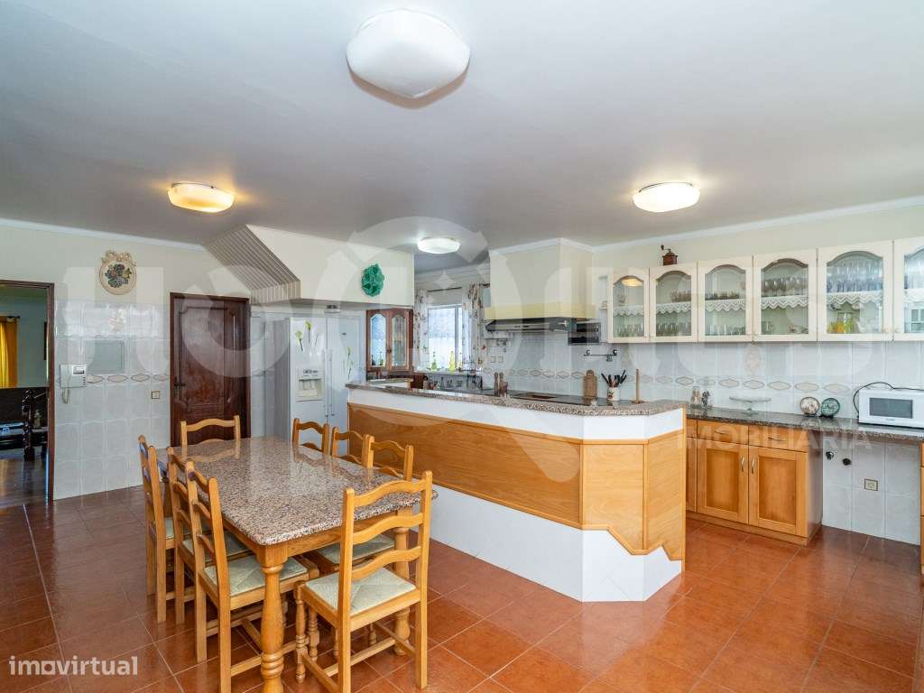 Moradia | Qualidade de Construção | Anexos | Jardim | Garagem | Charme-26