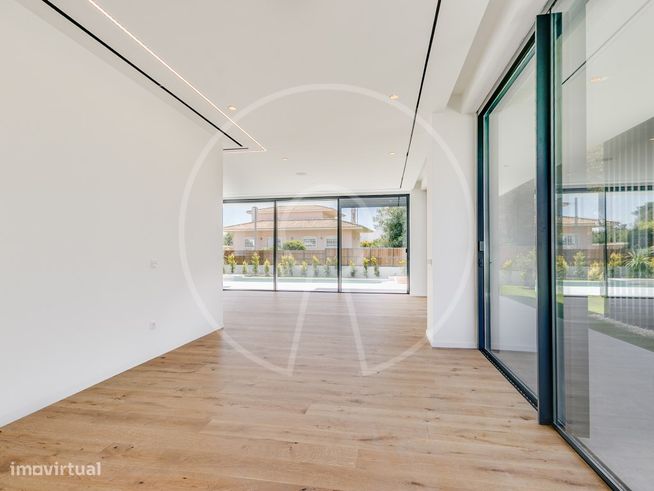Luxuosa moradia T6 contemporânea em Birre-12