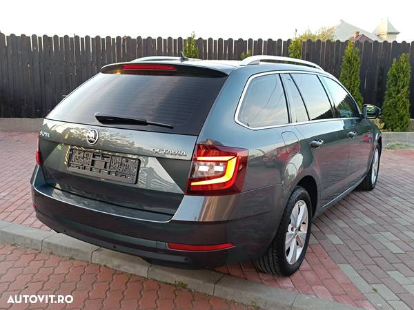 Skoda Octavia 2.0 TDI DSG Ambition - 10