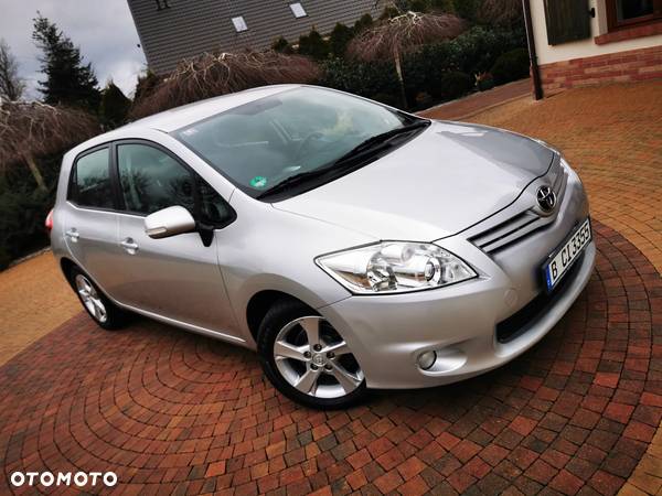 Toyota Auris 1.6 Premium - 12