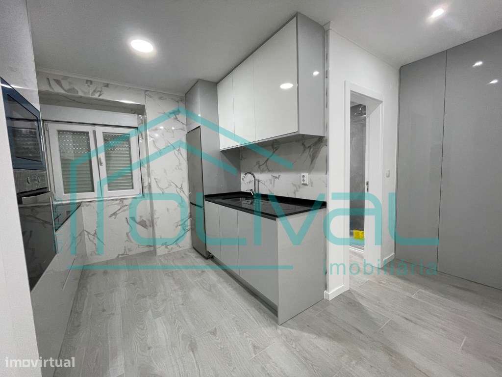 RESERVADO Apartamento T2 Renovado Centro da Cidade - Grande imagem: 5/12