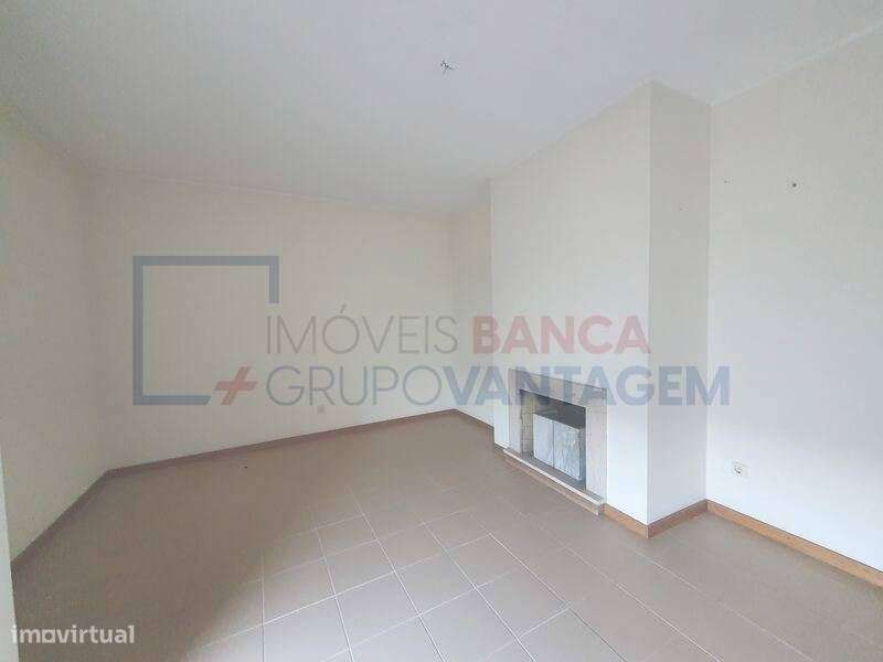 APARTAMENTO T2 - FANZERES - Grande imagem: 2/8