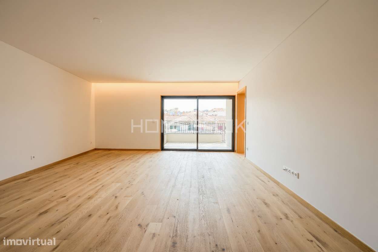 Apartamento T3 Duplex com dois lugares de garagem no centro histórico-1