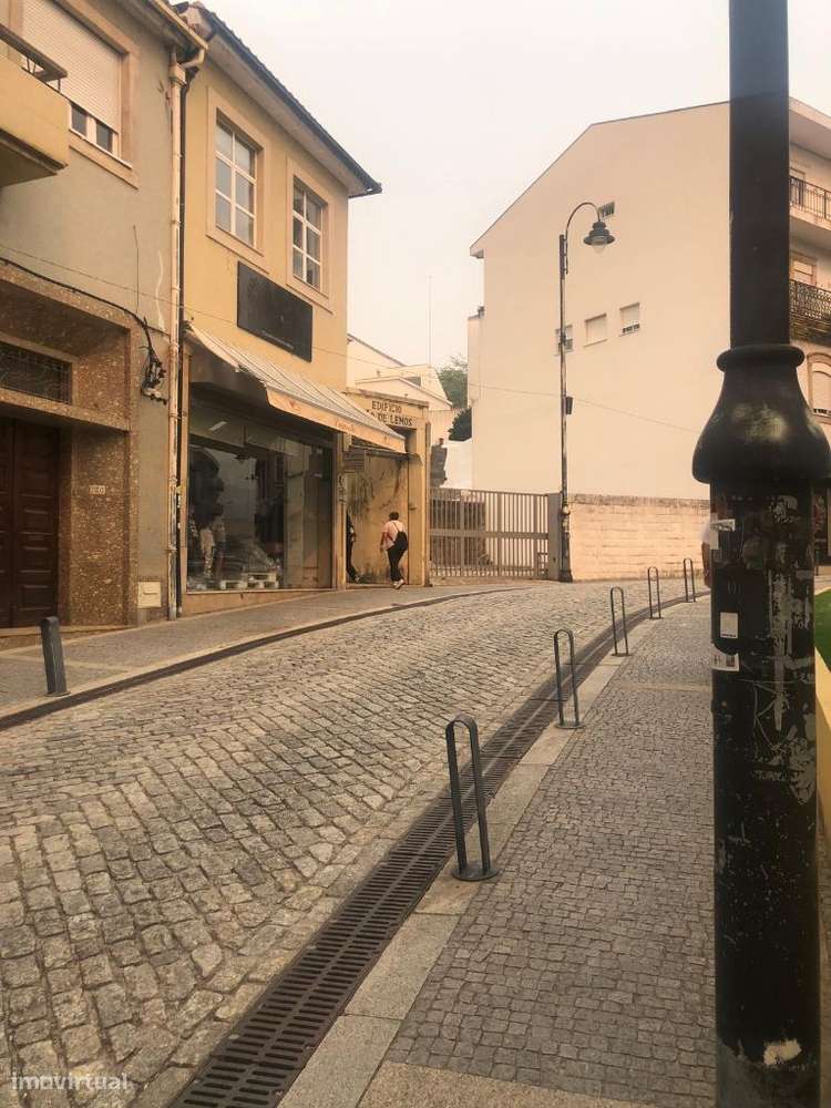 Excelente T3 centro da Régua com 2  terraços e box-26