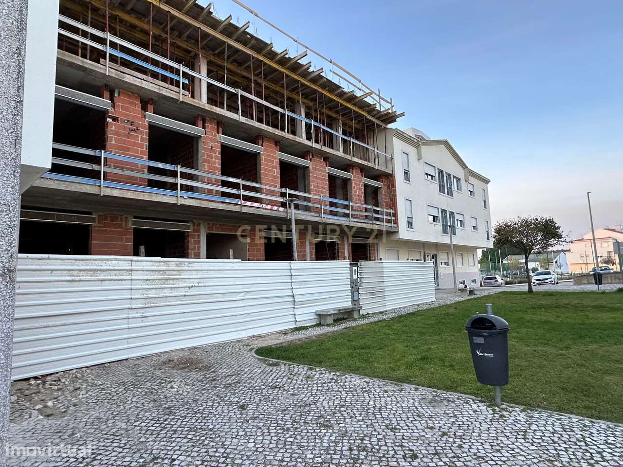 Apartamento Cave  T3 +1 no Centro de Coina - Grande imagem: 4/4