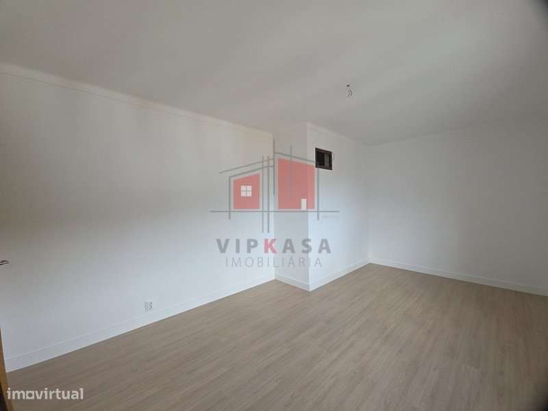 Apartamento T2 remodelado-5