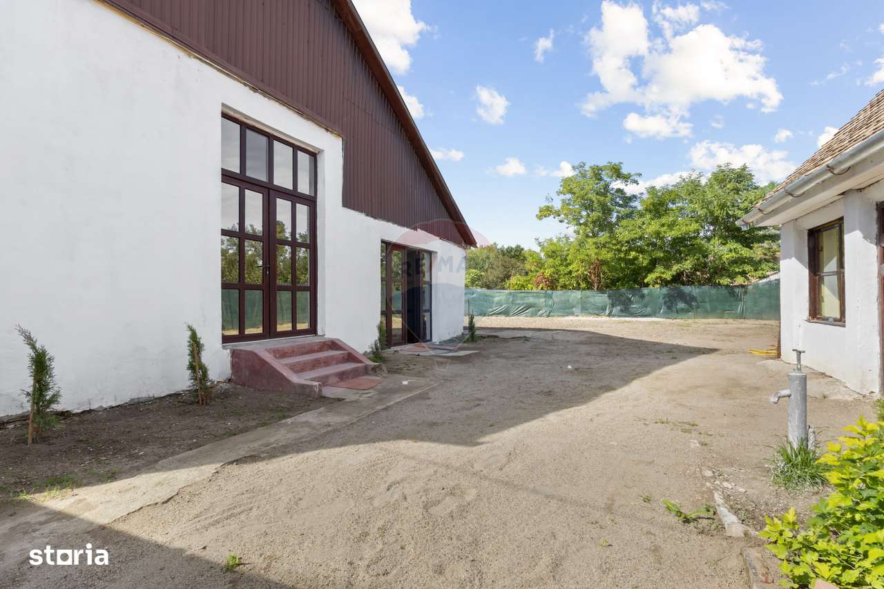 Casă renovată recent, zona centrală Pecica - Imagine principală: 4/15