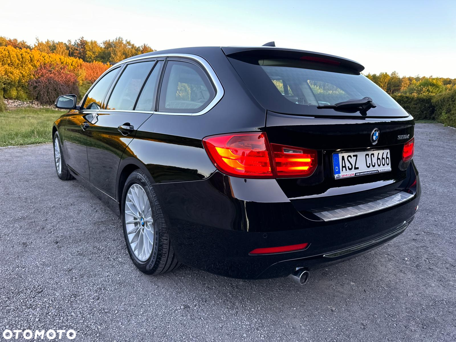 BMW Seria 3 320d Touring Sport-Aut Luxury Line - 4