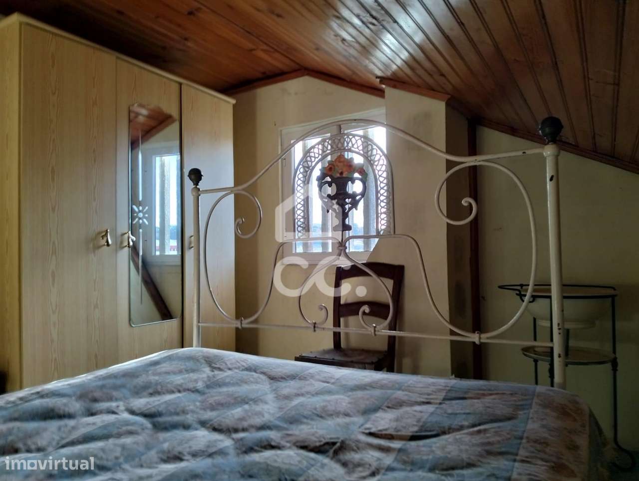 Moradia T5 inserida em lote de 376 m²-34