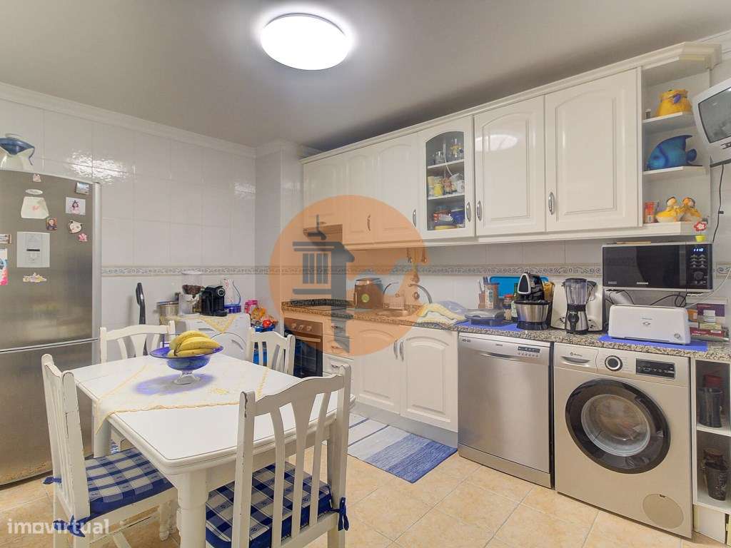 Apartamento T2 com Lugar de Parqueamento e sótão - Grande imagem: 5/16