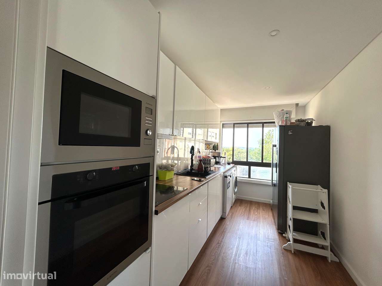 Apartamento remodelado T2 - Miratejo-8