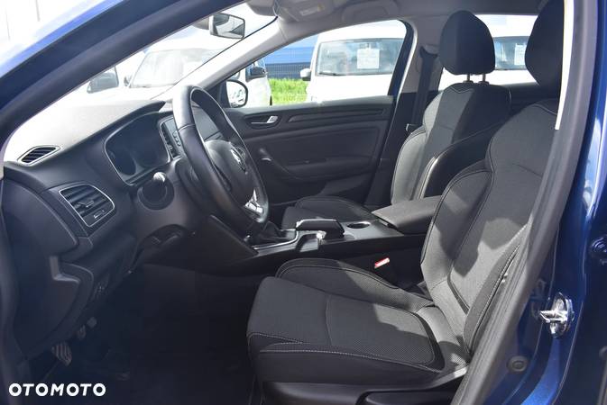 Renault Megane 1.5 Blue dCi Business - 10