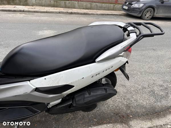 Yamaha NMAX - 20