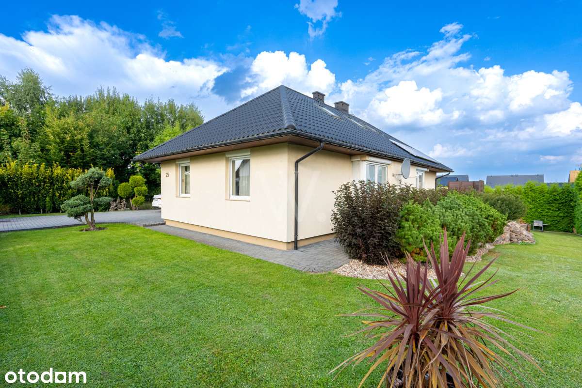 Komfortowy dom parterowy z pięknym ogrodem-17