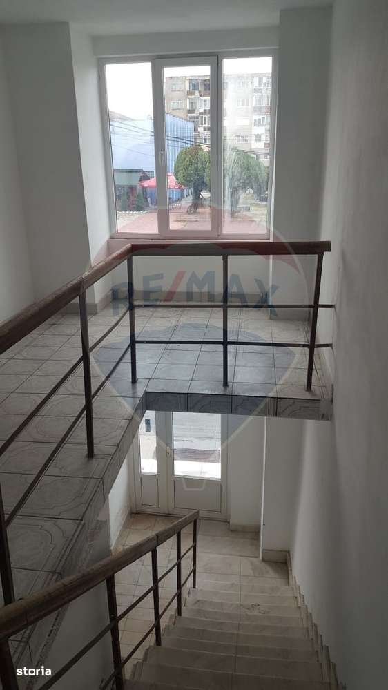 Spațiu comercial - Imagine principală: 2/6