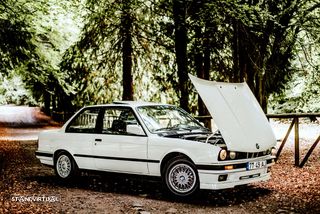 BMW 318 iS Coupé