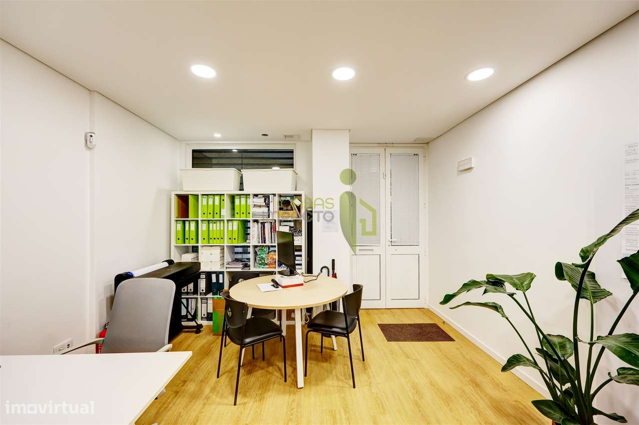 Loja na Anta com 80m2 Remodelada-16