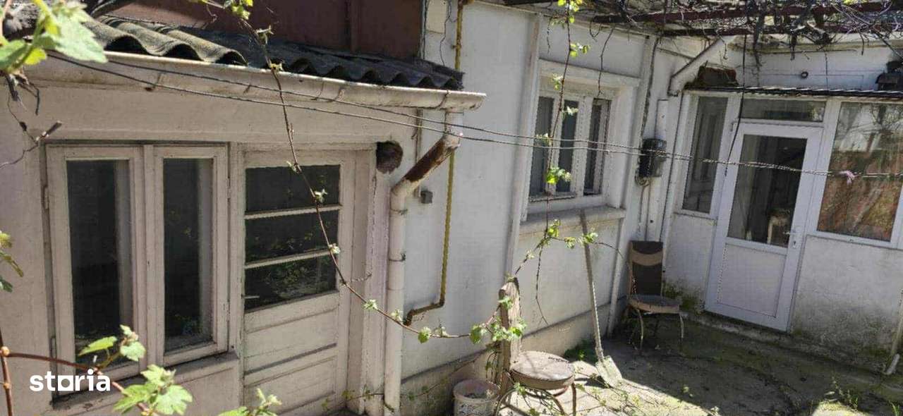 CASA CU TEREN SI SPATIU COMERCIAL - TROCADERO - Imagine principală: 4/6