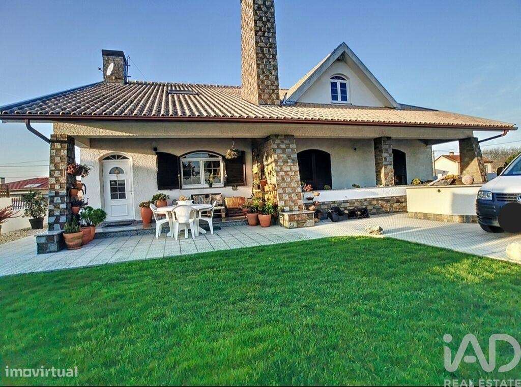 Casa de Campo T4 em Válega de 359,00 m2 - Grande imagem: 4/25