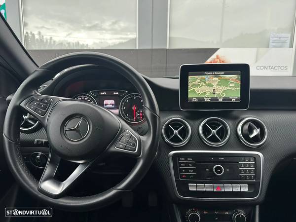 Mercedes-Benz A 200 d AMG Line - 15