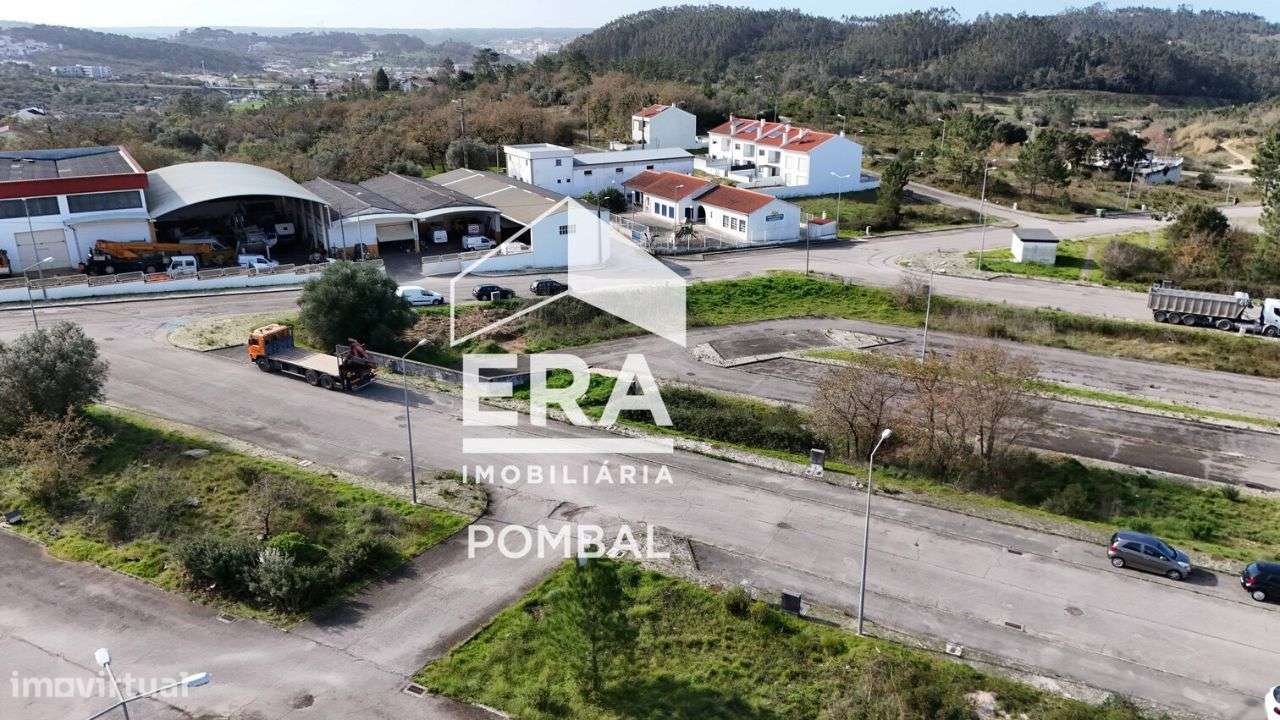 Lote de terreno com uma área de 168 m2 - Grande imagem: 3/11