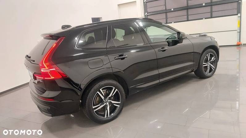 Volvo XC 60 B4 D R-Design - 3