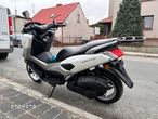 Yamaha NMAX - 4