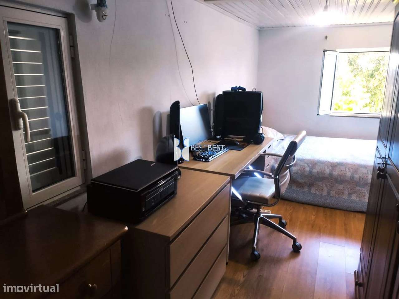MORADIA INDEPENDENTE,REABILITAÇÃO, TERRENO 2.900M2, TELHADO,15MIN.FA-10
