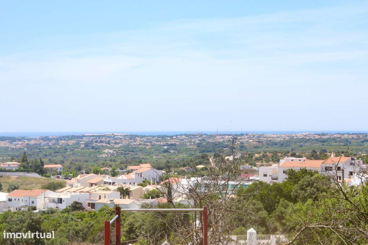 Moradia T5 com mais de 200m2 em Boliqueime-41