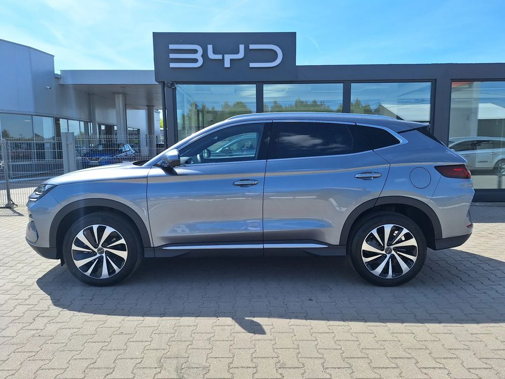 Zasięg 870 km / Head-UP / Audio Infinity / Kamera 360