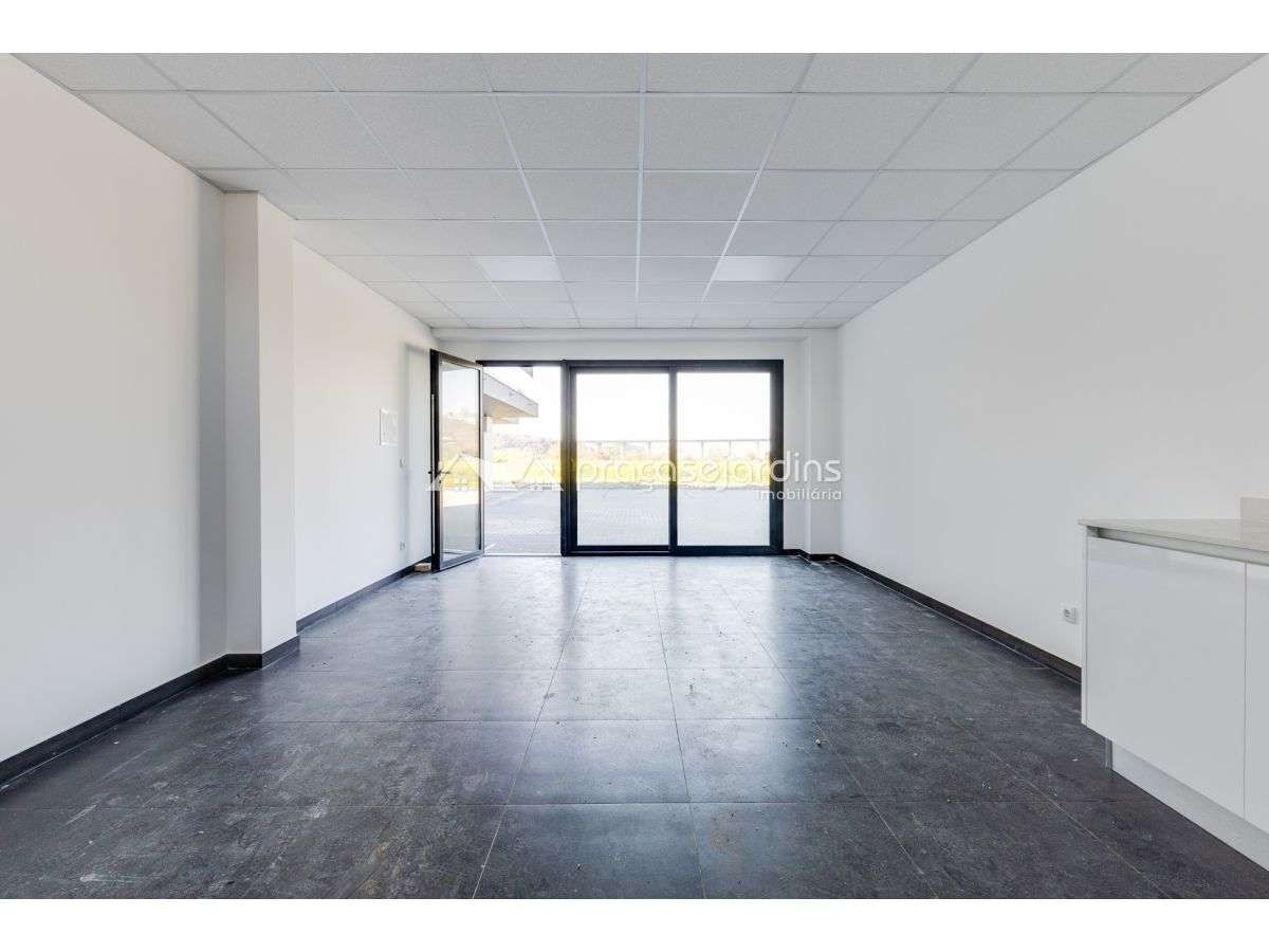 Apartamento T3 Moderno com Excelentes Acabamentos-21
